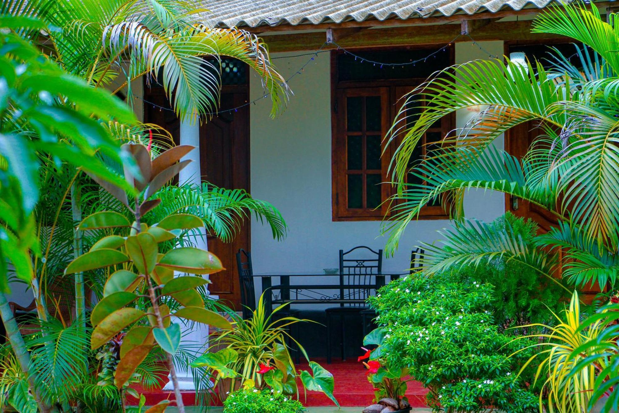 Chanaka Holiday Inn Sigiriya Exterior foto