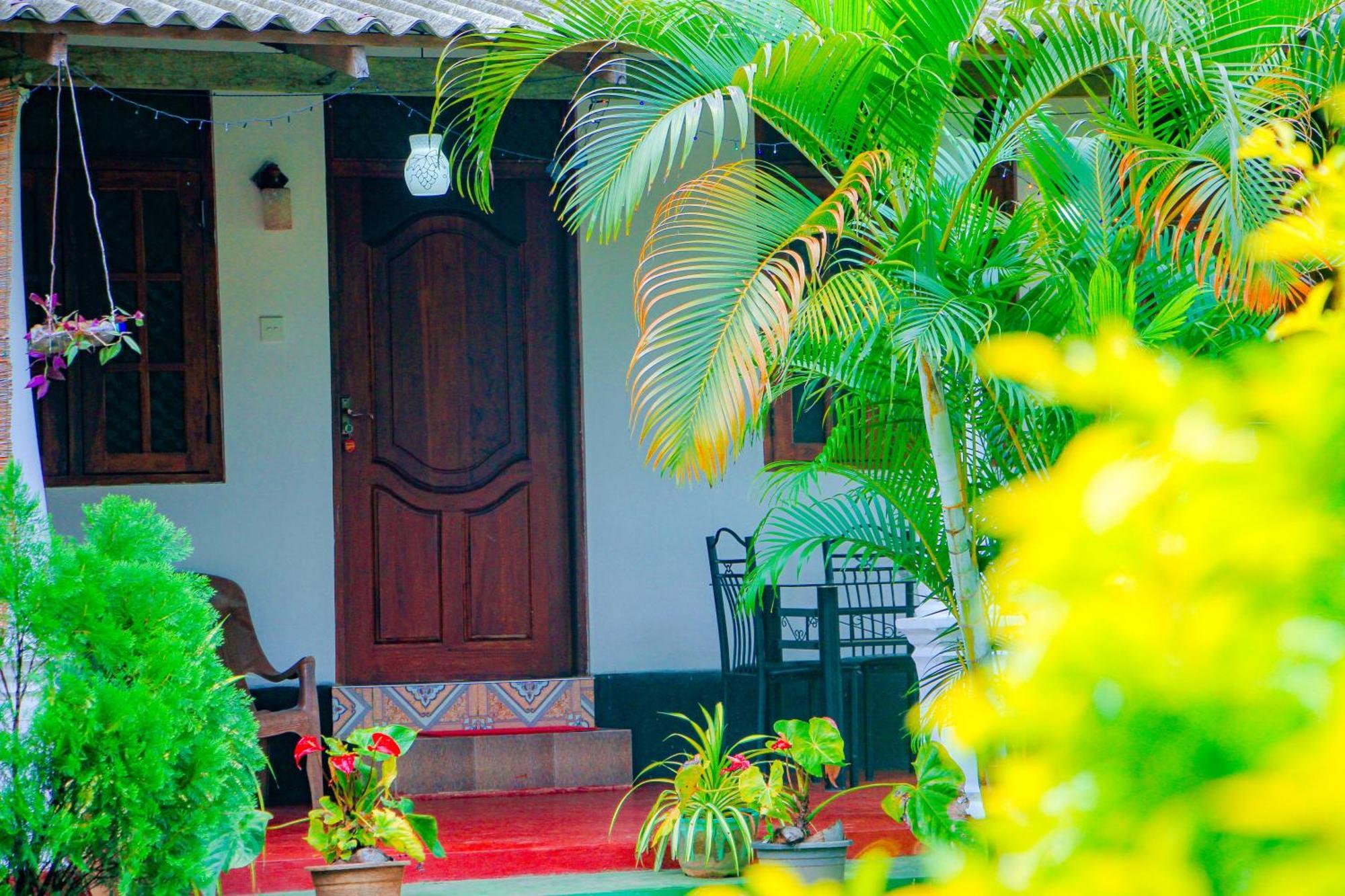 Chanaka Holiday Inn Sigiriya Exterior foto